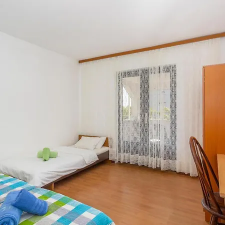 Gorgeous In With Kitchen * Pinezici (Krk)