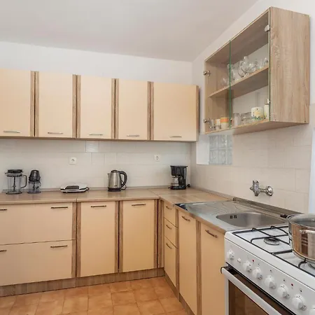 Gorgeous In With Kitchen