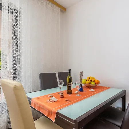 Gorgeous In With Kitchen Apartment